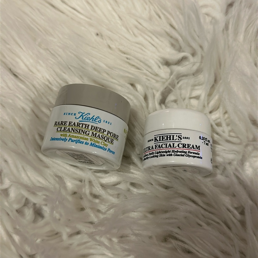 2pc Kiehl’s travel size mask and moisturizer